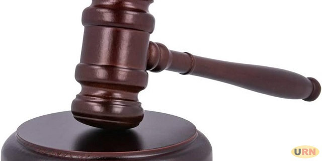 Court-Hammer